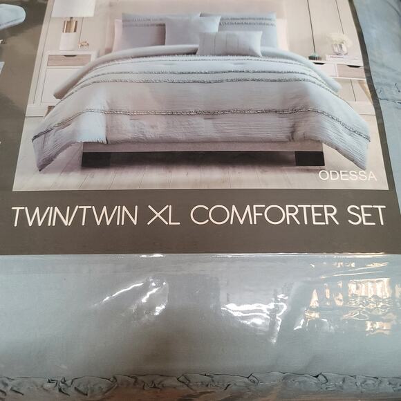 Hallmart Collectible Amalina 4-Pc Comforter Set Twin/ Twin XL ODESSA Blue - Picture 8 of 8